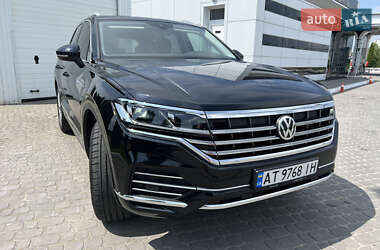 Внедорожник / Кроссовер Volkswagen Touareg 2019 в Львове