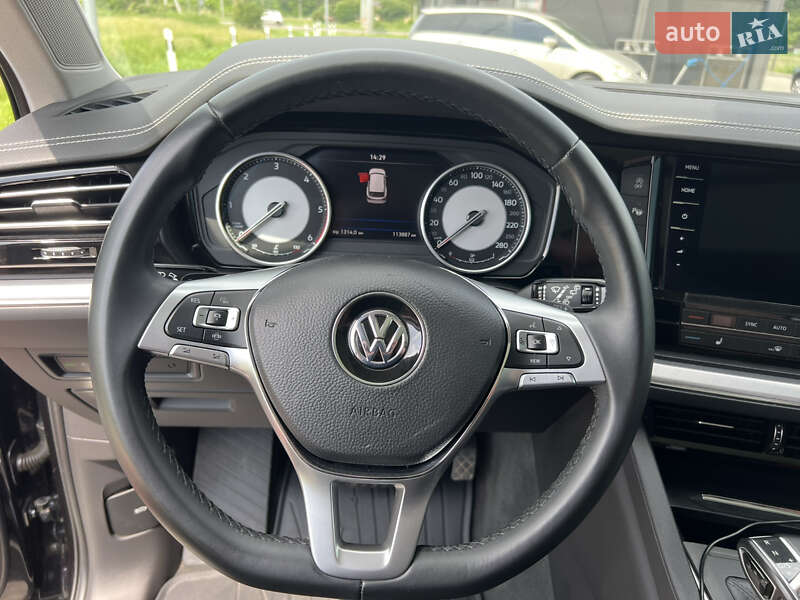 Внедорожник / Кроссовер Volkswagen Touareg 2019 в Львове фото 27 Внедорожник / Кроссовер Volkswagen Touareg 2019 в Львове