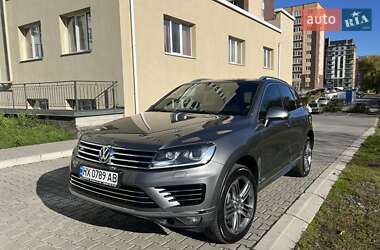 Позашляховик / Кросовер Volkswagen Touareg 2016 в Хмельницькому