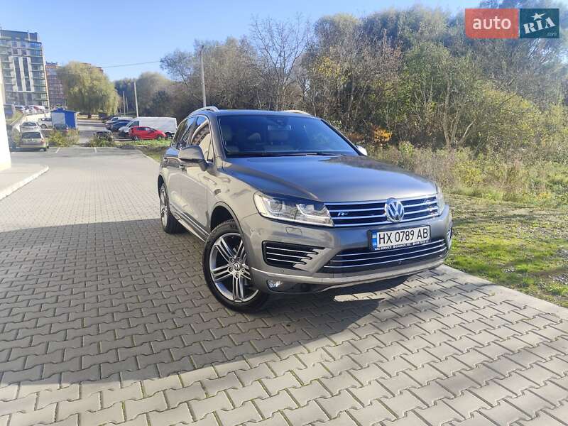 Внедорожник / Кроссовер Volkswagen Touareg 2016 в Хмельницком