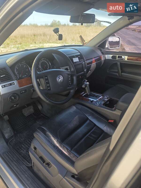 Внедорожник / Кроссовер Volkswagen Touareg 2006 в Киеве фото 13 Внедорожник / Кроссовер Volkswagen Touareg 2006 в Киеве