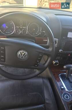 Внедорожник / Кроссовер Volkswagen Touareg 2006 в  фото 12 Внедорожник / Кроссовер Volkswagen Touareg 2006 в