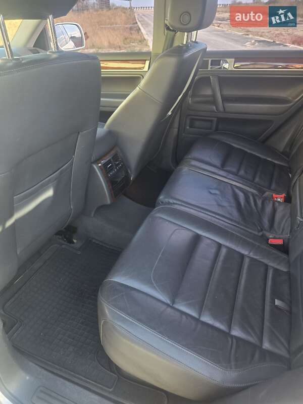 Внедорожник / Кроссовер Volkswagen Touareg 2006 в Киеве фото 19 Внедорожник / Кроссовер Volkswagen Touareg 2006 в Киеве