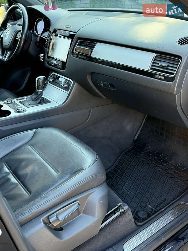 Внедорожник / Кроссовер Volkswagen Touareg 2013 в Черновцах фото 50 Внедорожник / Кроссовер Volkswagen Touareg 2013 в Черновцах