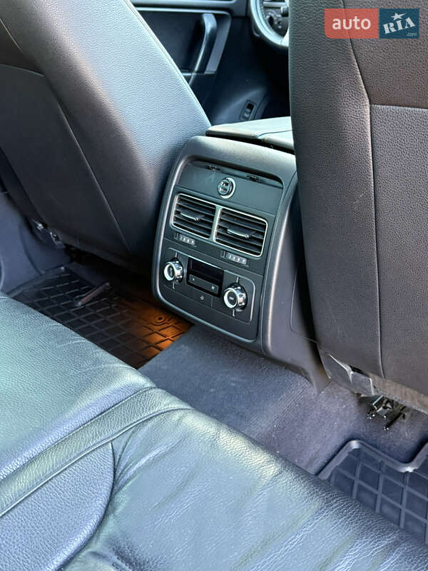 Внедорожник / Кроссовер Volkswagen Touareg 2013 в Черновцах фото 54 Внедорожник / Кроссовер Volkswagen Touareg 2013 в Черновцах