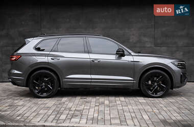 Внедорожник / Кроссовер Volkswagen Touareg 2023 в 