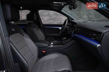 Внедорожник / Кроссовер Volkswagen Touareg 2023 в 