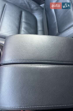 Позашляховик / Кросовер Volkswagen Touareg 2015 в 