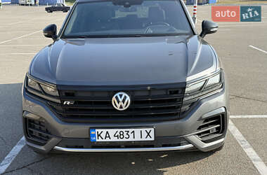 Внедорожник / Кроссовер Volkswagen Touareg 2019 в Киеве