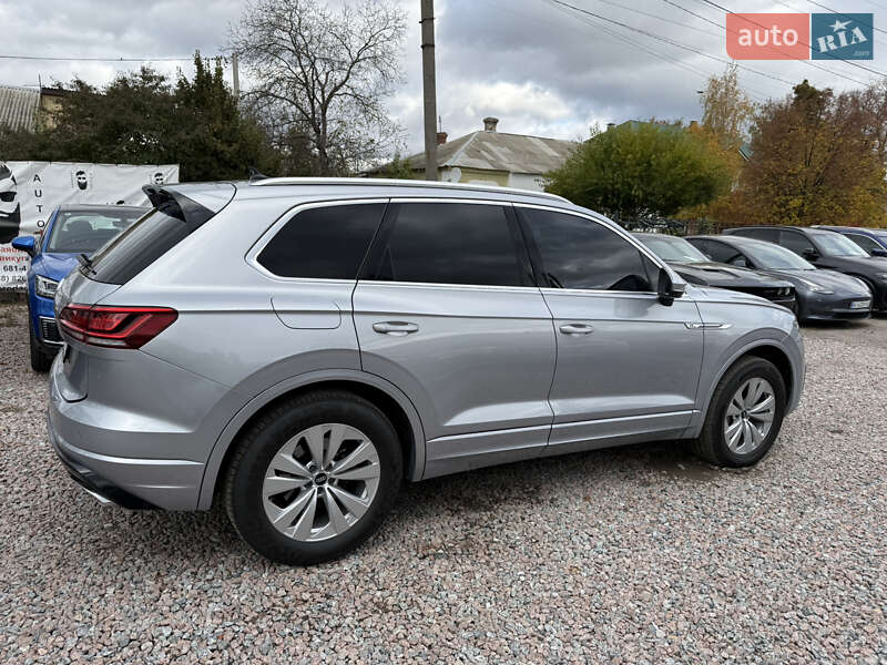 Внедорожник / Кроссовер Volkswagen Touareg 2018 в Полтаве фото 12 Внедорожник / Кроссовер Volkswagen Touareg 2018 в Полтаве