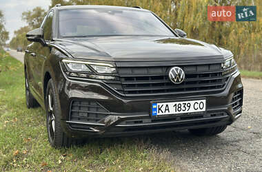 Внедорожник / Кроссовер Volkswagen Touareg 2021 в Киеве