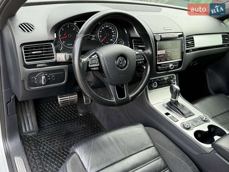 Позашляховик / Кросовер Volkswagen Touareg 2012 в Києві фото 47 Позашляховик / Кросовер Volkswagen Touareg 2012 в Києві