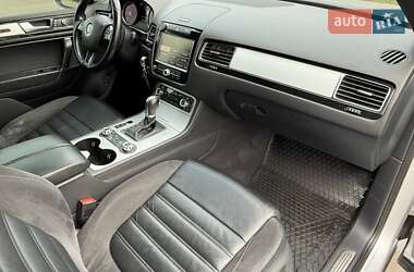 Внедорожник / Кроссовер Volkswagen Touareg 2012 в 