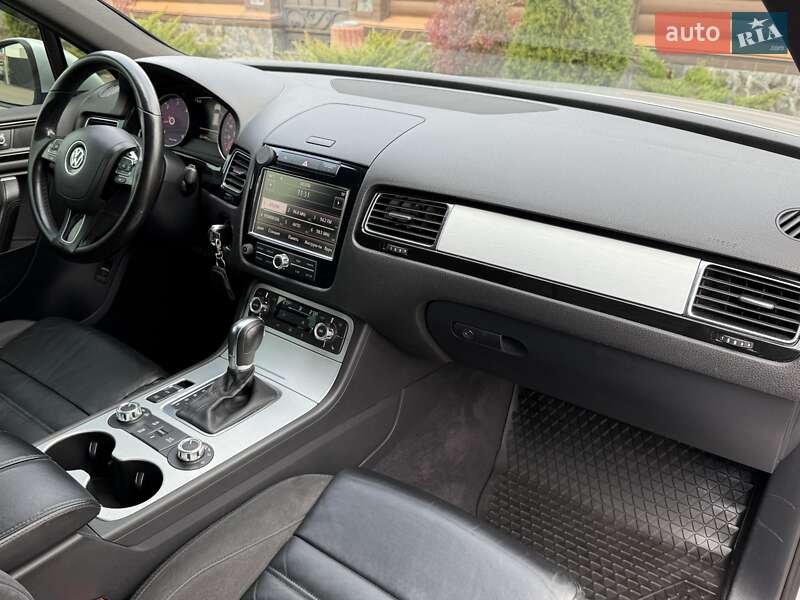 Позашляховик / Кросовер Volkswagen Touareg 2012 в Києві фото 59 Позашляховик / Кросовер Volkswagen Touareg 2012 в Києві