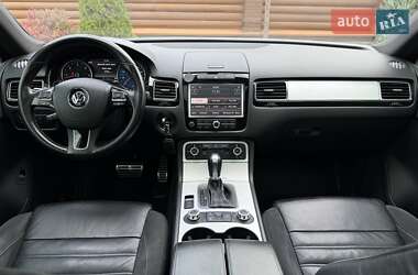 Внедорожник / Кроссовер Volkswagen Touareg 2012 в 
