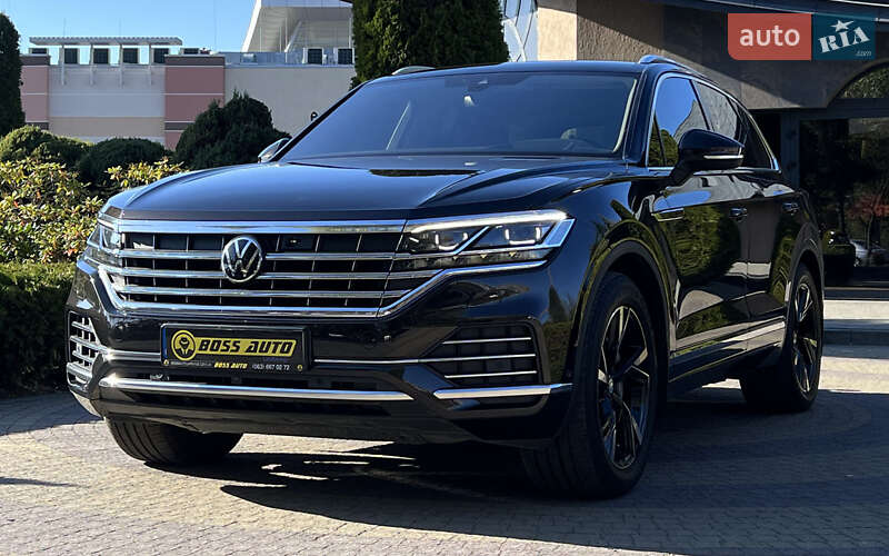 Позашляховик / Кросовер Volkswagen Touareg 2021 в Львові