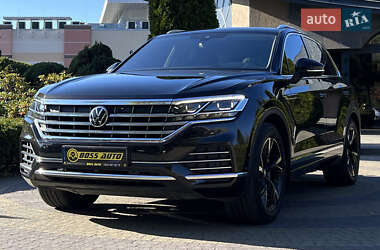 Внедорожник / Кроссовер Volkswagen Touareg 2021 в 