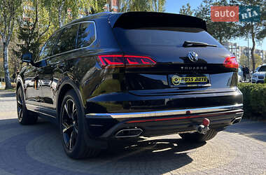 Внедорожник / Кроссовер Volkswagen Touareg 2021 в 