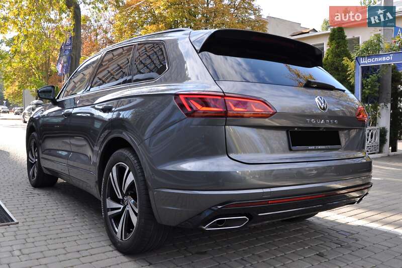 Позашляховик / Кросовер Volkswagen Touareg 2022 в Одесі
