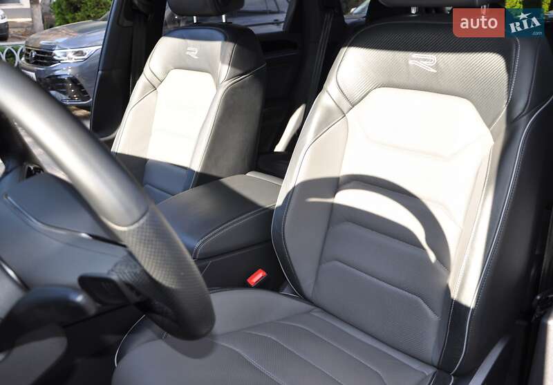 Позашляховик / Кросовер Volkswagen Touareg 2022 в Одесі