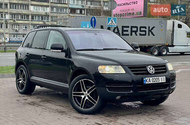 Внедорожник / Кроссовер Volkswagen Touareg 2005 в  фото 2 Внедорожник / Кроссовер Volkswagen Touareg 2005 в