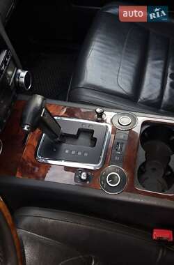 Внедорожник / Кроссовер Volkswagen Touareg 2008 в 