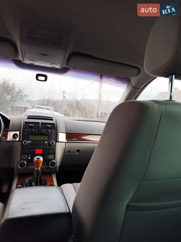 Позашляховик / Кросовер Volkswagen Touareg 2003 в Рахові