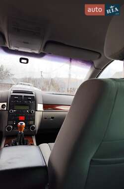 Внедорожник / Кроссовер Volkswagen Touareg 2003 в  фото 7 Внедорожник / Кроссовер Volkswagen Touareg 2003 в