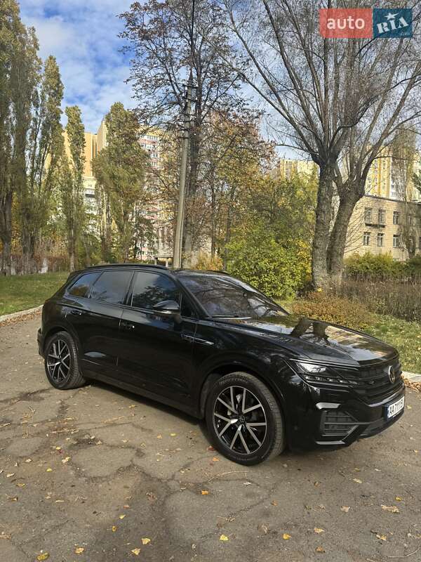 Позашляховик / Кросовер Volkswagen Touareg 2023 в Києві