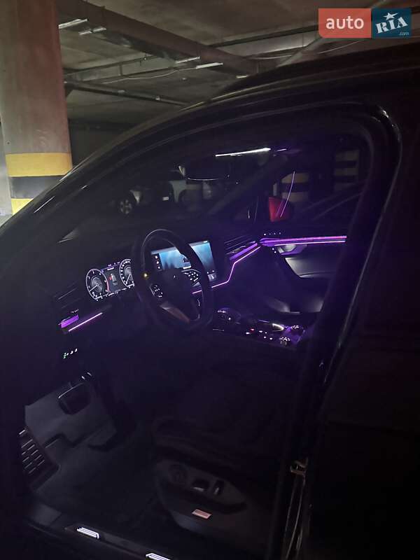 Позашляховик / Кросовер Volkswagen Touareg 2023 в Києві