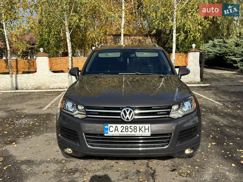 Внедорожник / Кроссовер Volkswagen Touareg 2011 в Смеле фото 2 Внедорожник / Кроссовер Volkswagen Touareg 2011 в Смеле