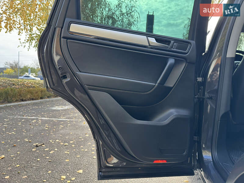 Внедорожник / Кроссовер Volkswagen Touareg 2011 в Смеле фото 47 Внедорожник / Кроссовер Volkswagen Touareg 2011 в Смеле