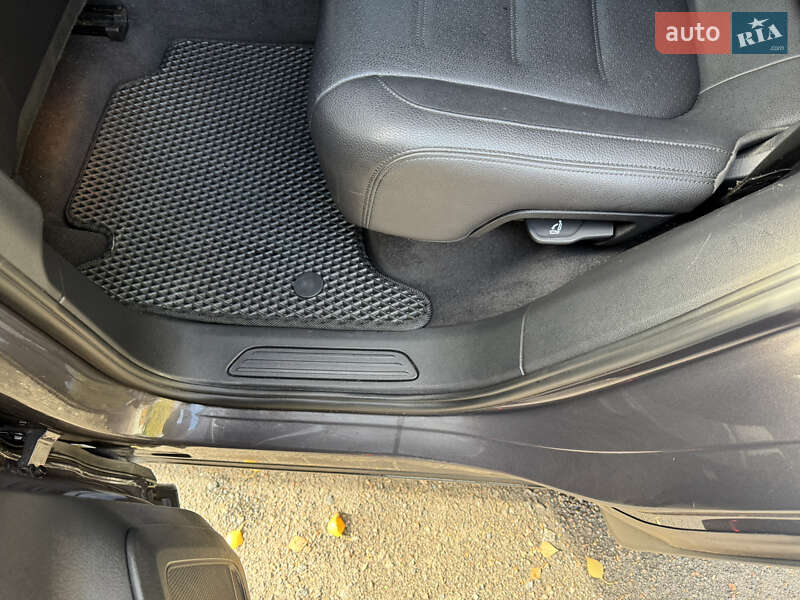 Внедорожник / Кроссовер Volkswagen Touareg 2011 в Смеле фото 50 Внедорожник / Кроссовер Volkswagen Touareg 2011 в Смеле