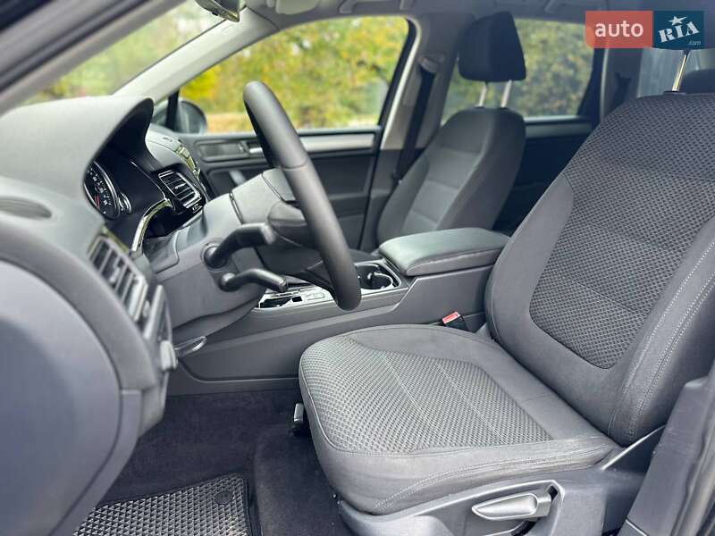 Позашляховик / Кросовер Volkswagen Touareg 2011 в Києві фото 15 Позашляховик / Кросовер Volkswagen Touareg 2011 в Києві
