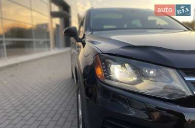 Внедорожник / Кроссовер Volkswagen Touareg 2010 в 