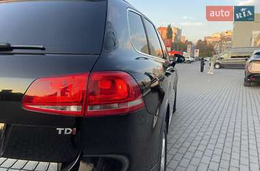 Внедорожник / Кроссовер Volkswagen Touareg 2010 в 