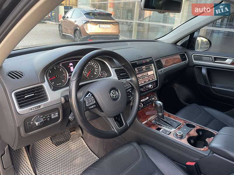 Внедорожник / Кроссовер Volkswagen Touareg 2010 в Хмельницком фото 35 Внедорожник / Кроссовер Volkswagen Touareg 2010 в Хмельницком