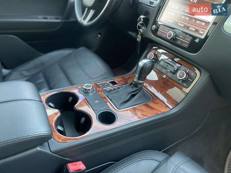 Внедорожник / Кроссовер Volkswagen Touareg 2010 в Хмельницком фото 42 Внедорожник / Кроссовер Volkswagen Touareg 2010 в Хмельницком