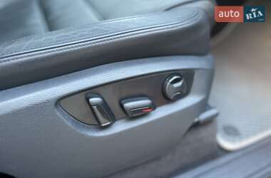 Внедорожник / Кроссовер Volkswagen Touareg 2010 в 