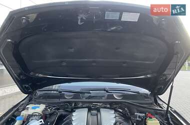 Внедорожник / Кроссовер Volkswagen Touareg 2010 в 