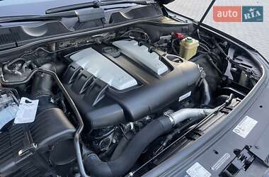 Внедорожник / Кроссовер Volkswagen Touareg 2010 в 