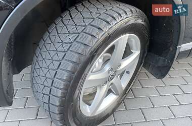 Внедорожник / Кроссовер Volkswagen Touareg 2010 в 
