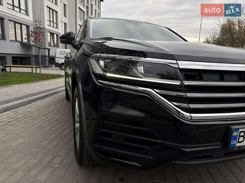 Внедорожник / Кроссовер Volkswagen Touareg 2019 в Дубно