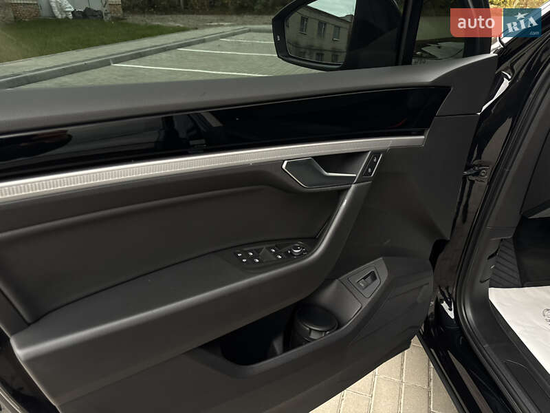 Внедорожник / Кроссовер Volkswagen Touareg 2019 в Дубно