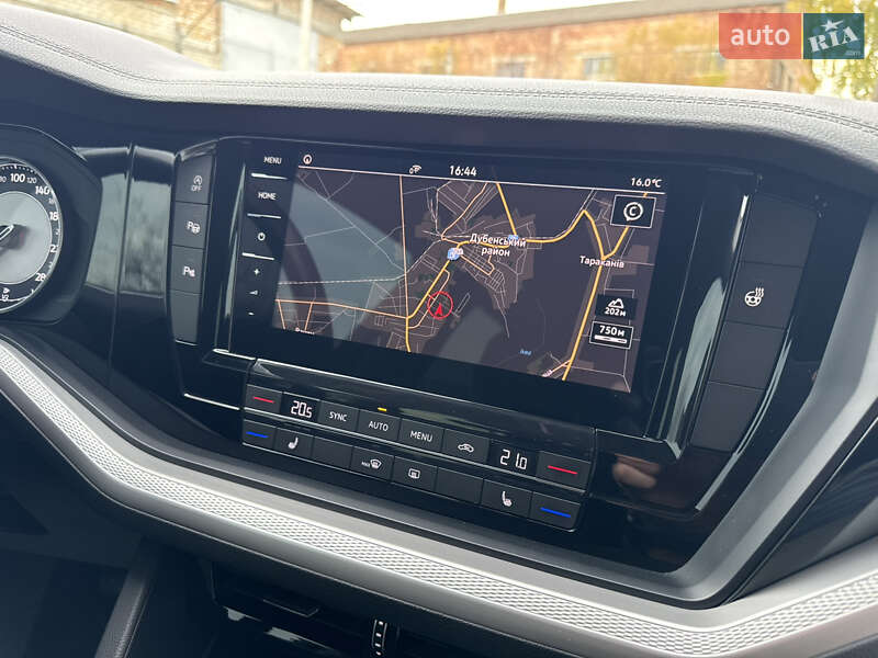 Внедорожник / Кроссовер Volkswagen Touareg 2019 в Дубно
