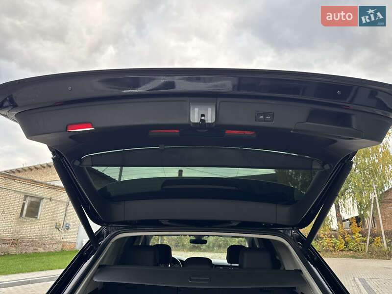 Внедорожник / Кроссовер Volkswagen Touareg 2019 в Дубно