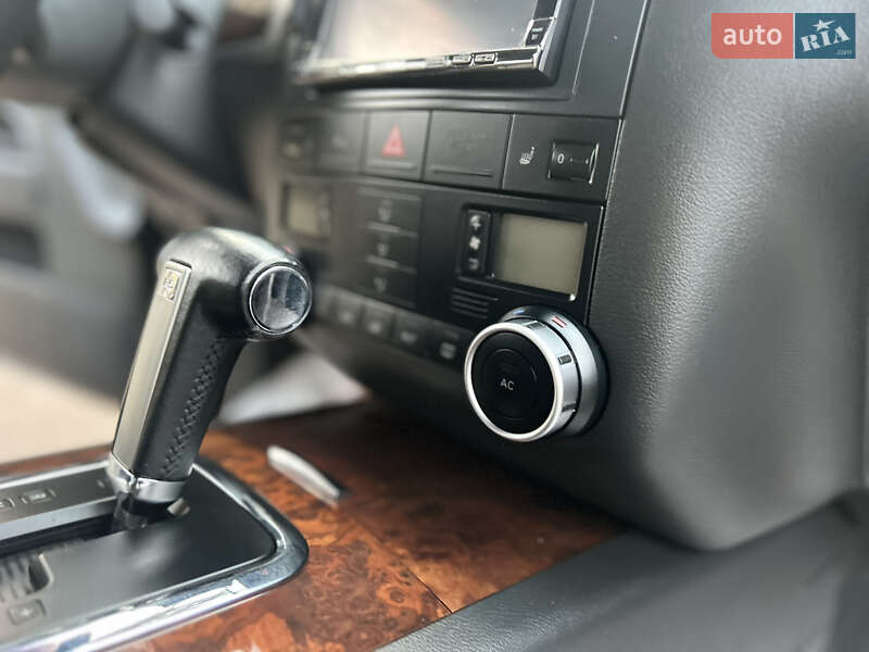 Позашляховик / Кросовер Volkswagen Touareg 2007 в Вінниці