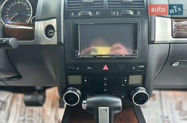 Внедорожник / Кроссовер Volkswagen Touareg 2007 в 