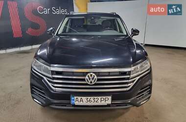 Внедорожник / Кроссовер Volkswagen Touareg 2019 в 