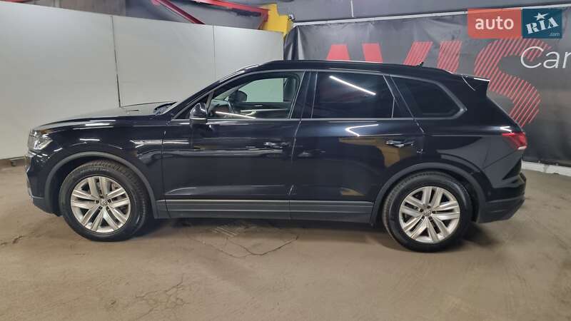 Позашляховик / Кросовер Volkswagen Touareg 2019 в Києві фото 3 Позашляховик / Кросовер Volkswagen Touareg 2019 в Києві